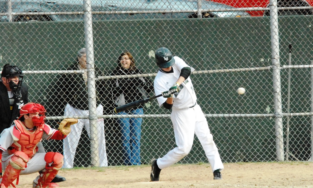 Eagles power, pitch past Lynx in Saturday doubleheader