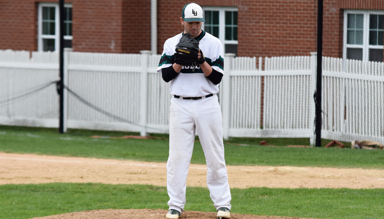 Muratore, O'Donnell, Iadevaio Lead Baseball to Sweep of Newbury