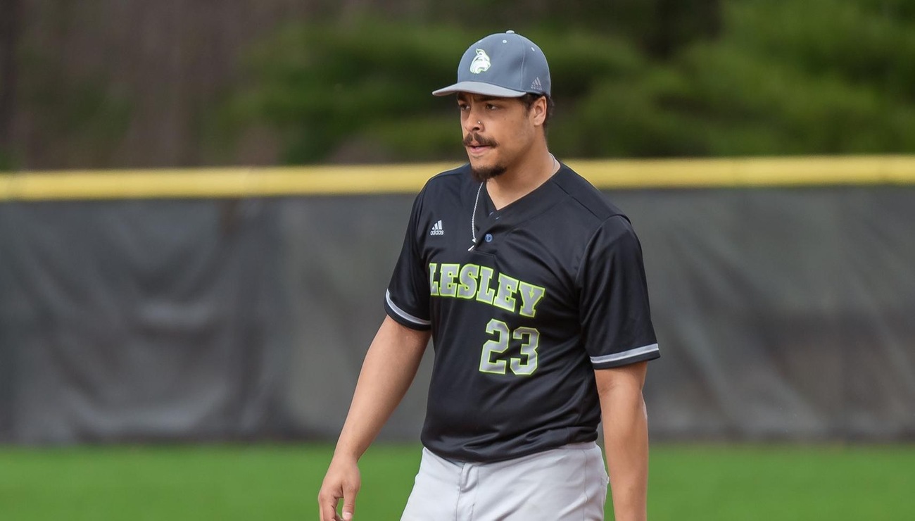 Lynx Swept by Lasell With Two Late-Inning Losses