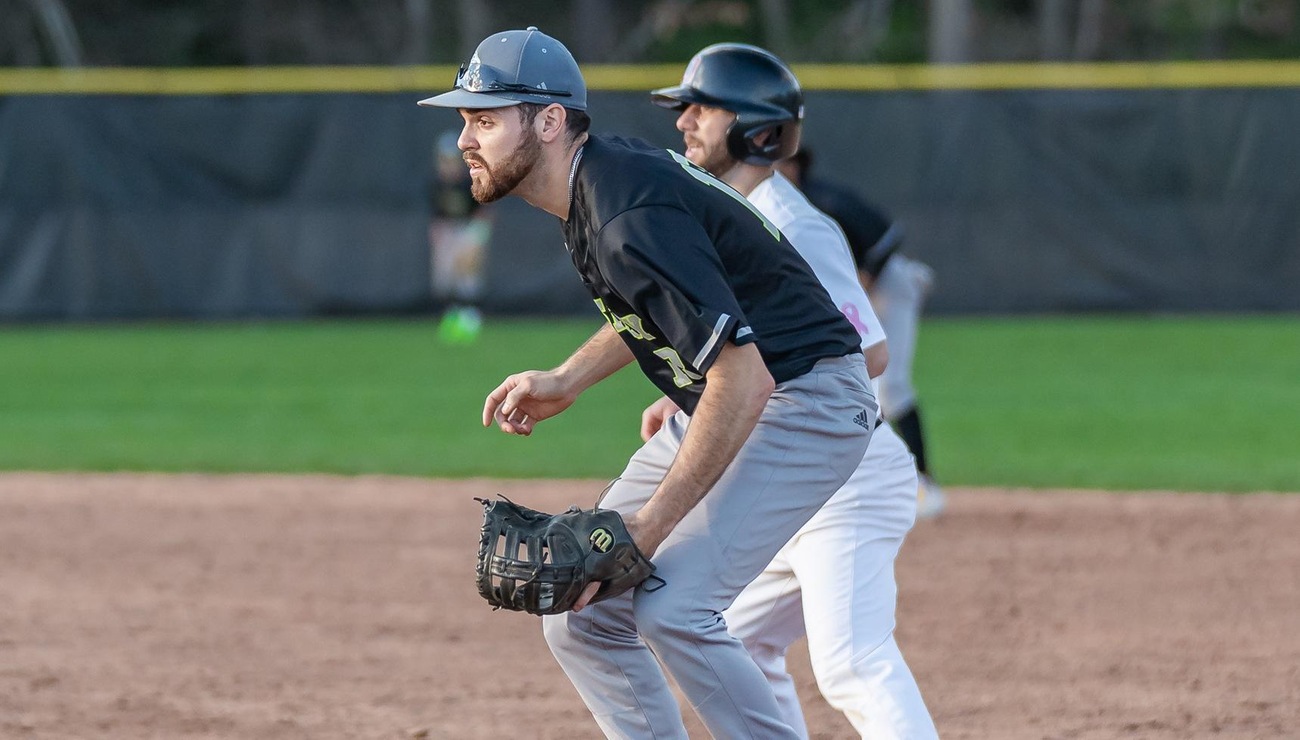 Lynx Swept by Mitchell in Doubleheader