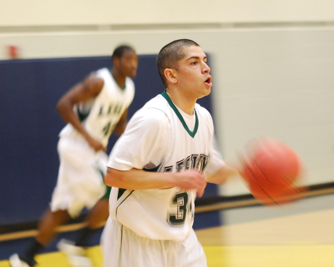 Lynx get defensive in win over Eagles
