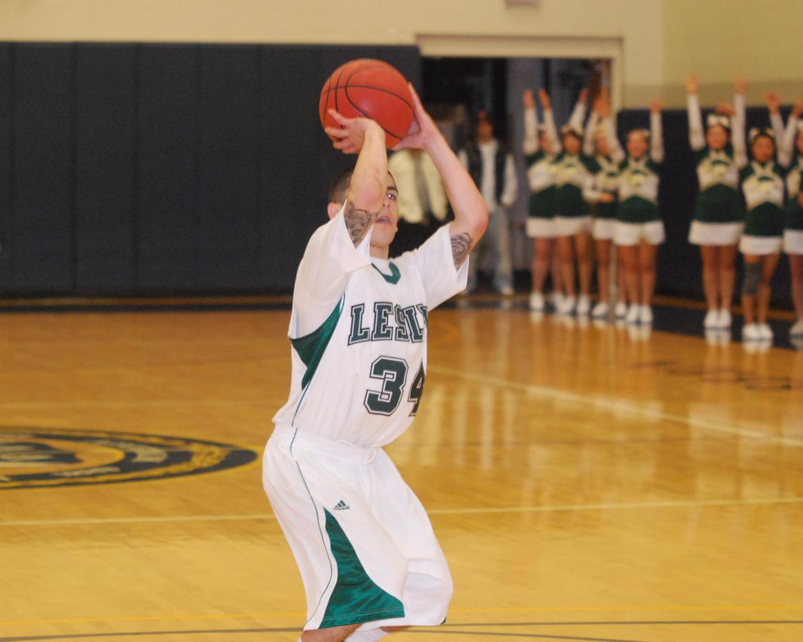Lesley tops Curry in nailbiter, 75-74, on Sanchez FT