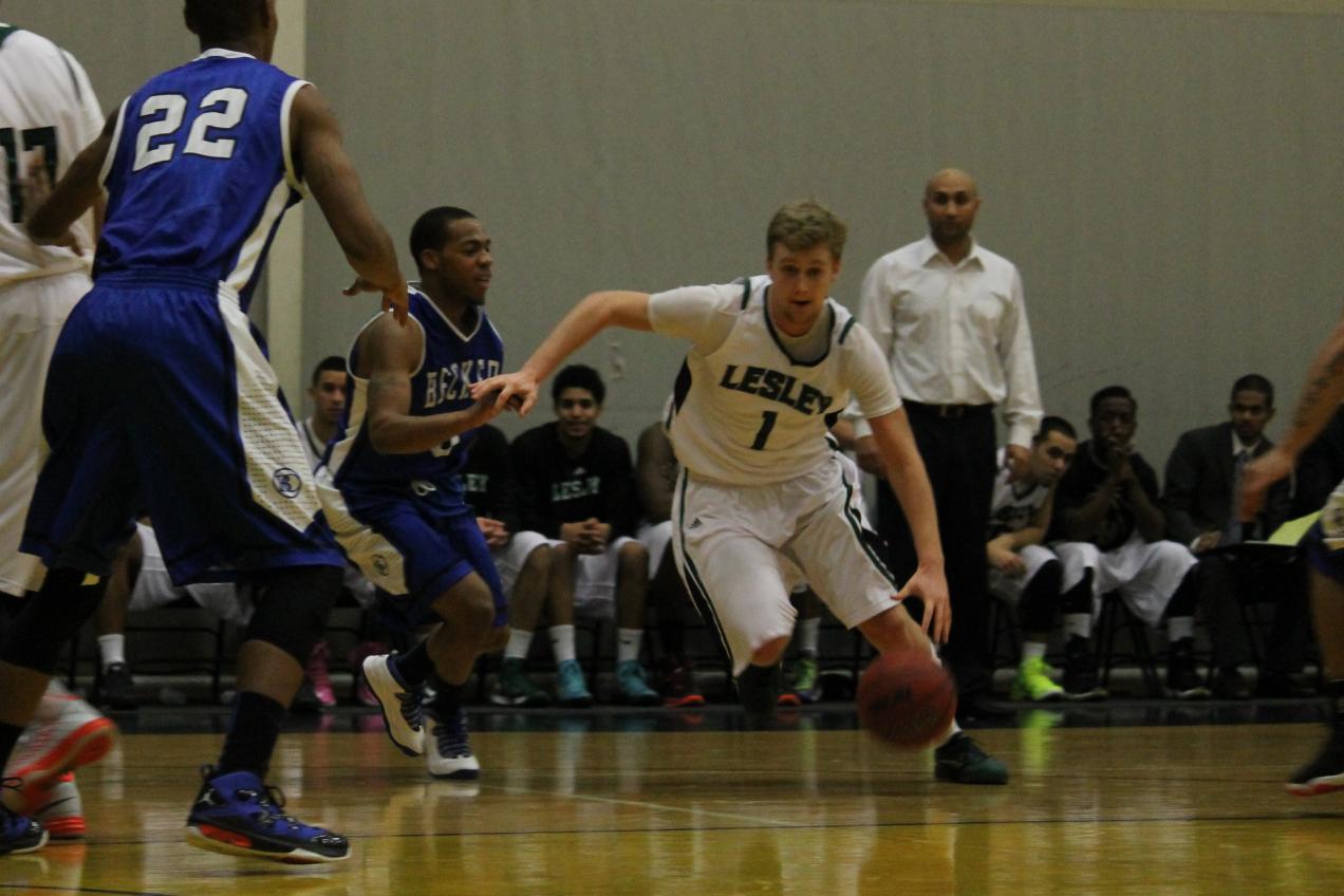 Men's Basketball Drops Season Opener at MIT
