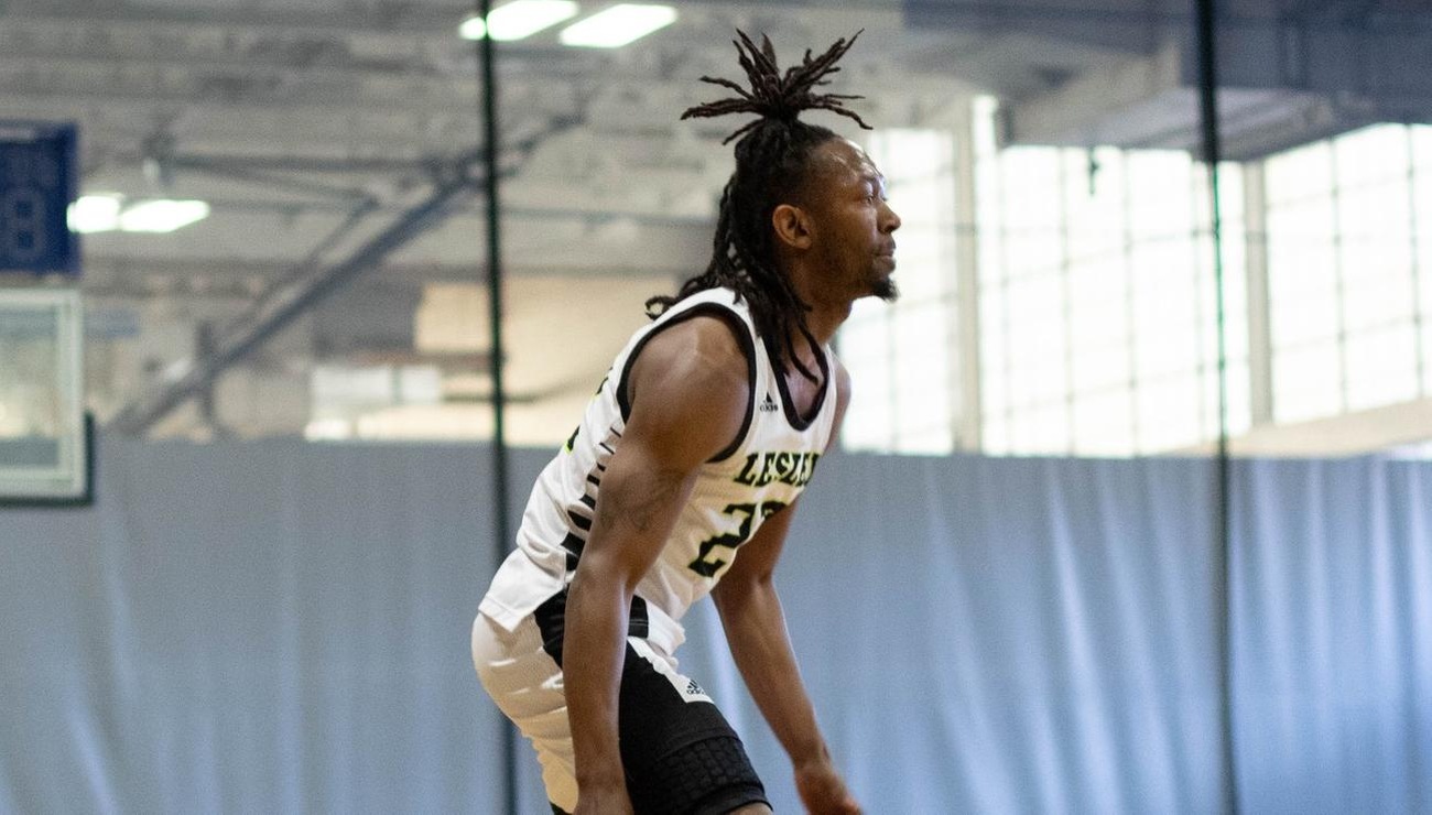 Trent Scores 17 in Senior Day Loss to Becker