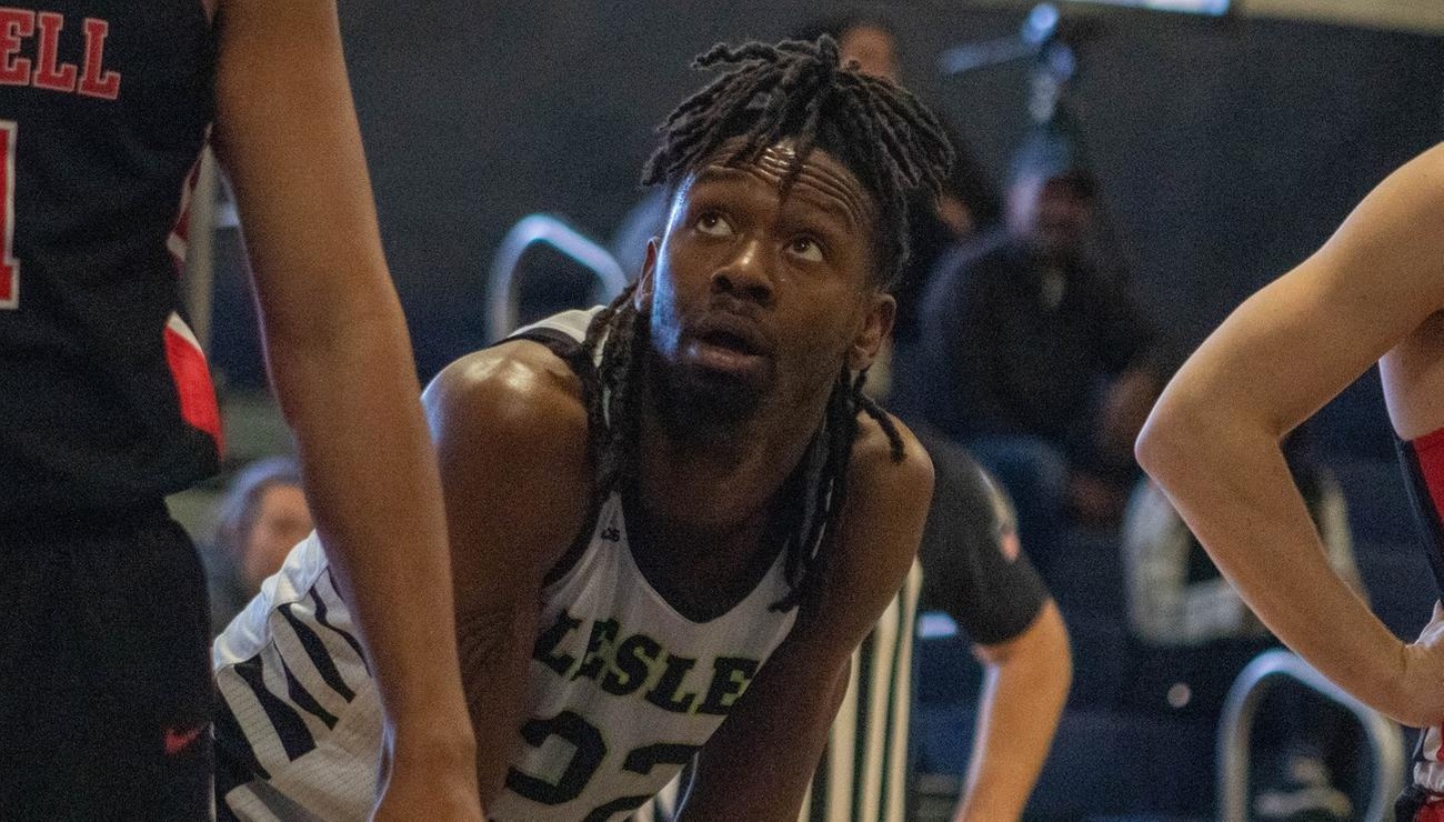 Lynx Fall to Bulldogs and Booker's 44