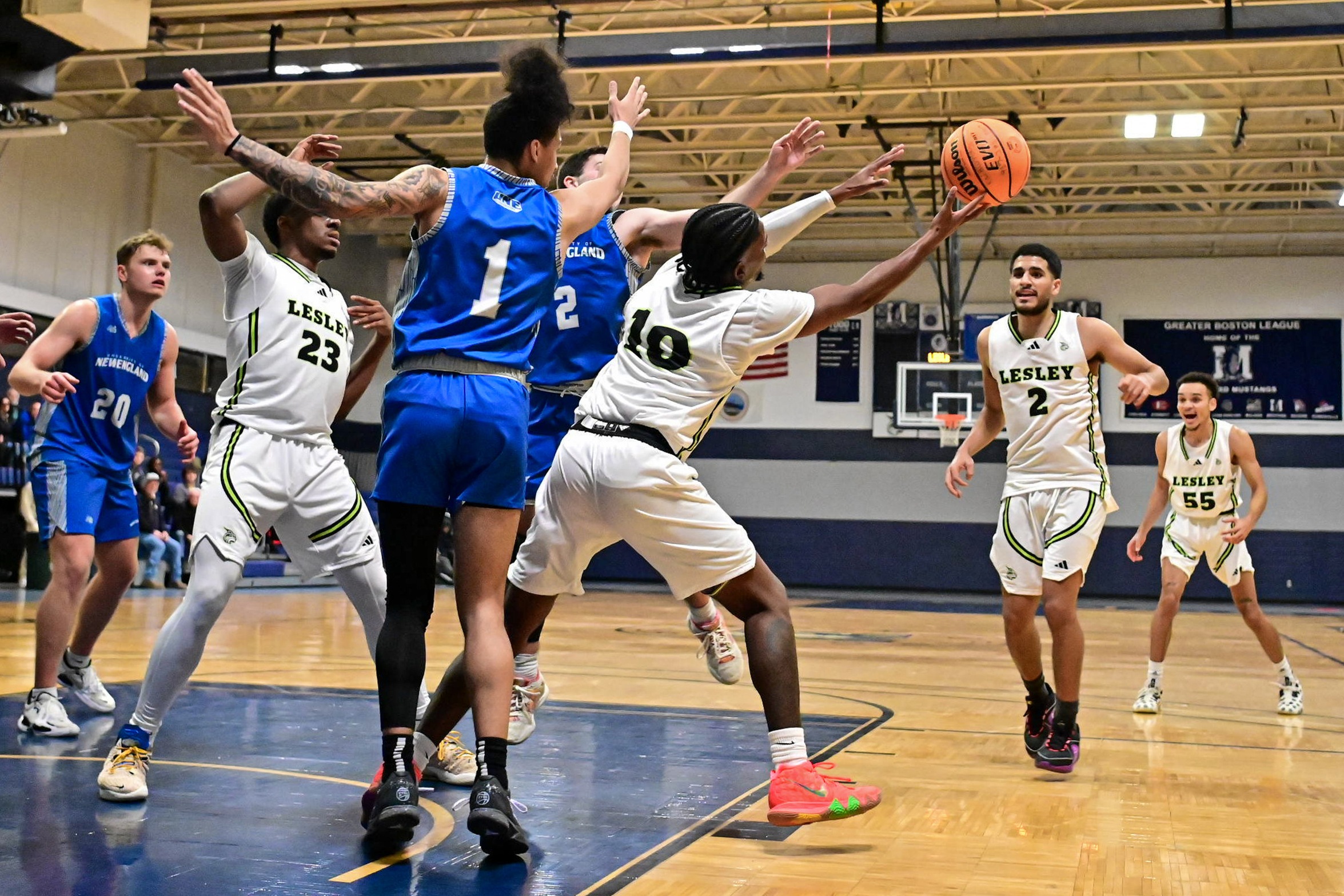 Men's Basketball Drops Non-Conference Matchup Against UNE 79-61