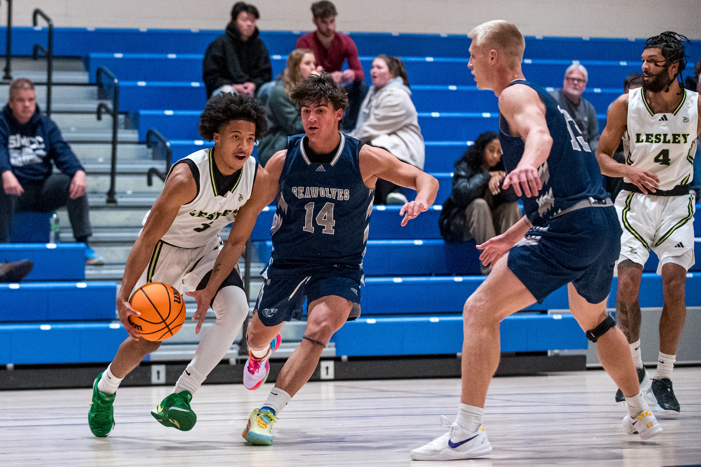 Men's Basketball Falls Short at VTSU-Johnson, 93-85