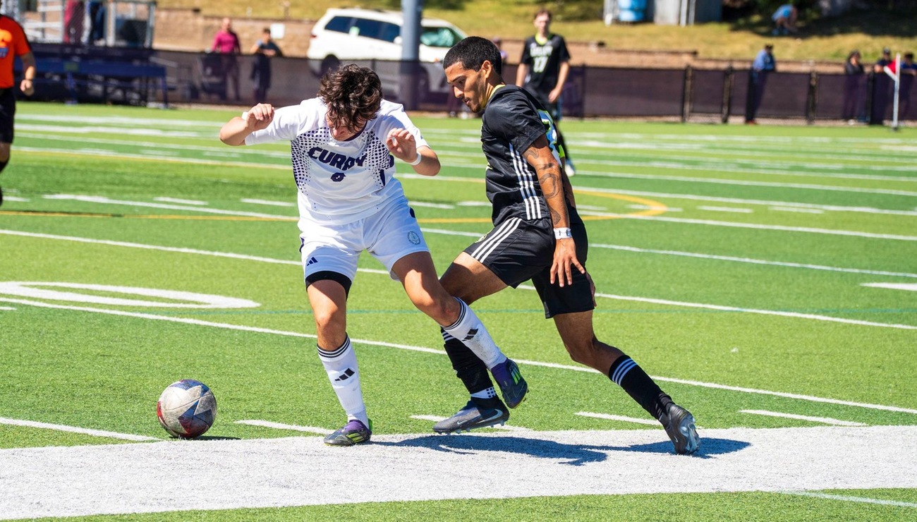 Elms Pulls Away From Men's Soccer Late