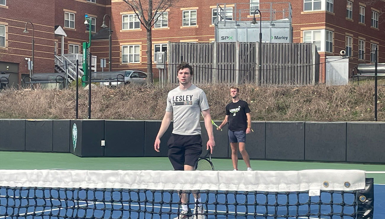 Men's Tennis Sweeps VTSU Johnson in Home Finale, 5-4 and 6-3
