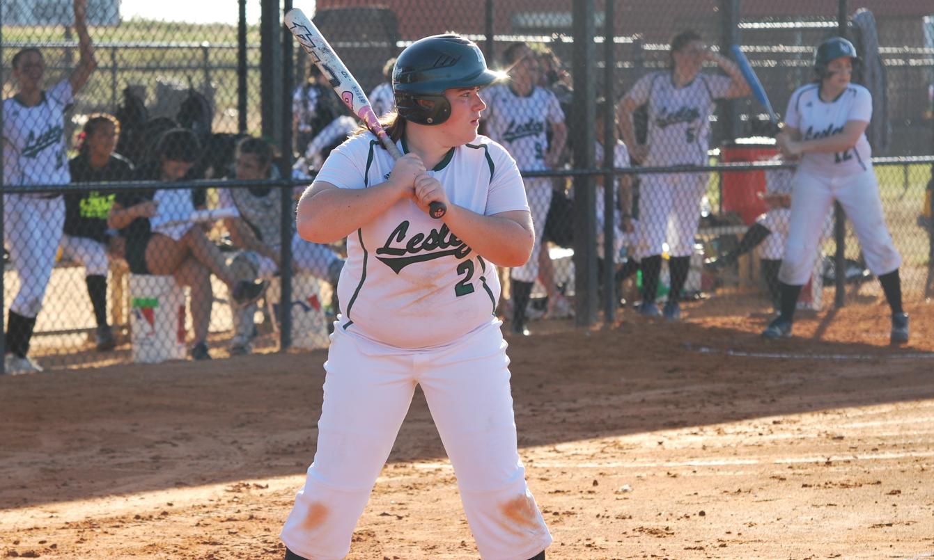 Lynx softball splits Florida finale, 4-0, 7-3