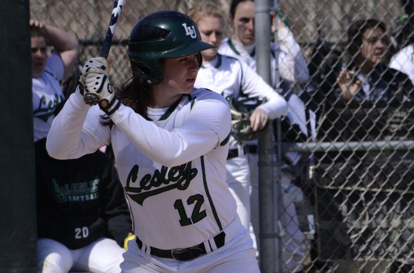 Softball Falls to Hood, Wittenburg in Clermont, Fla.