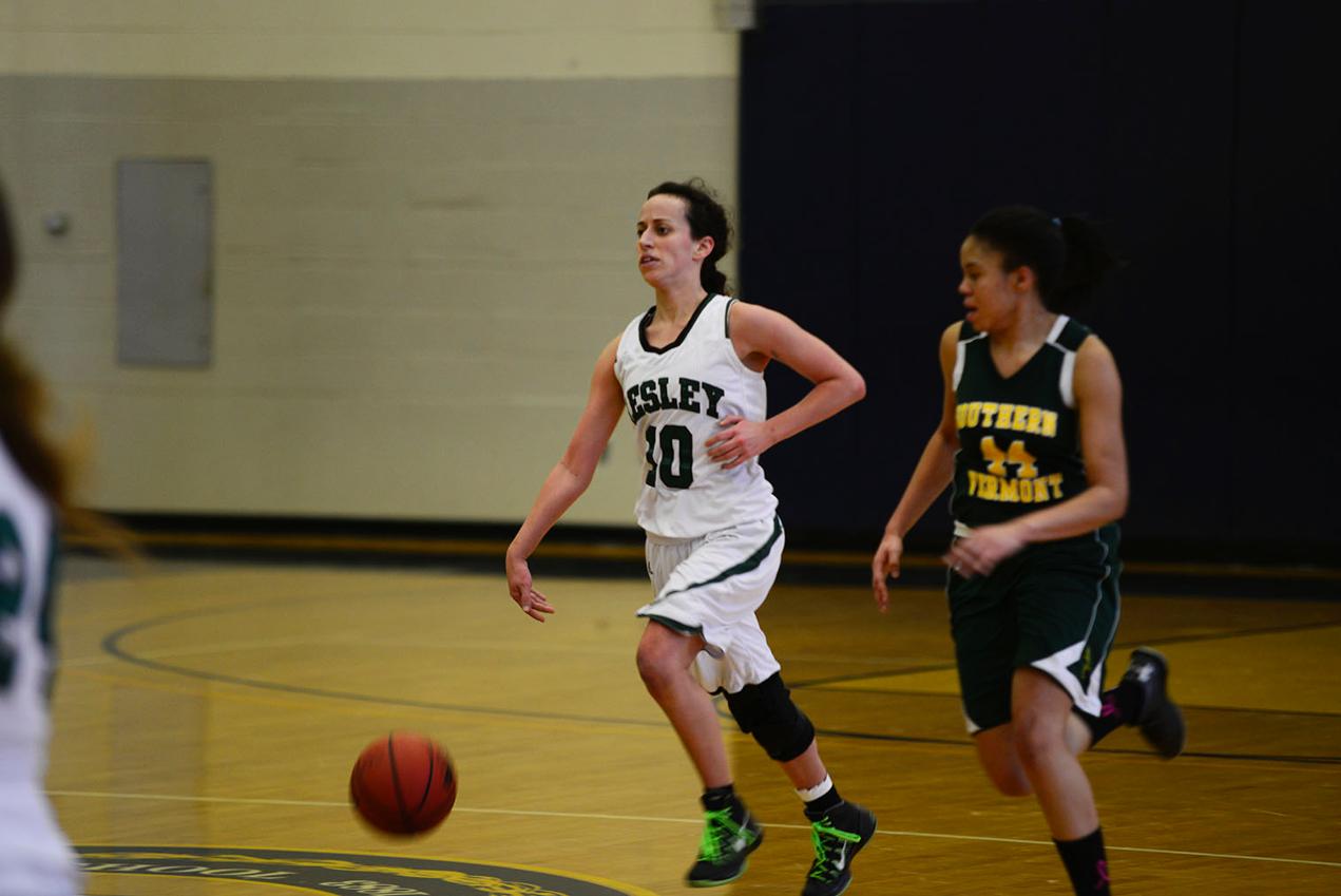 Second Half Streak Pushes Women's Basketball Past SVC