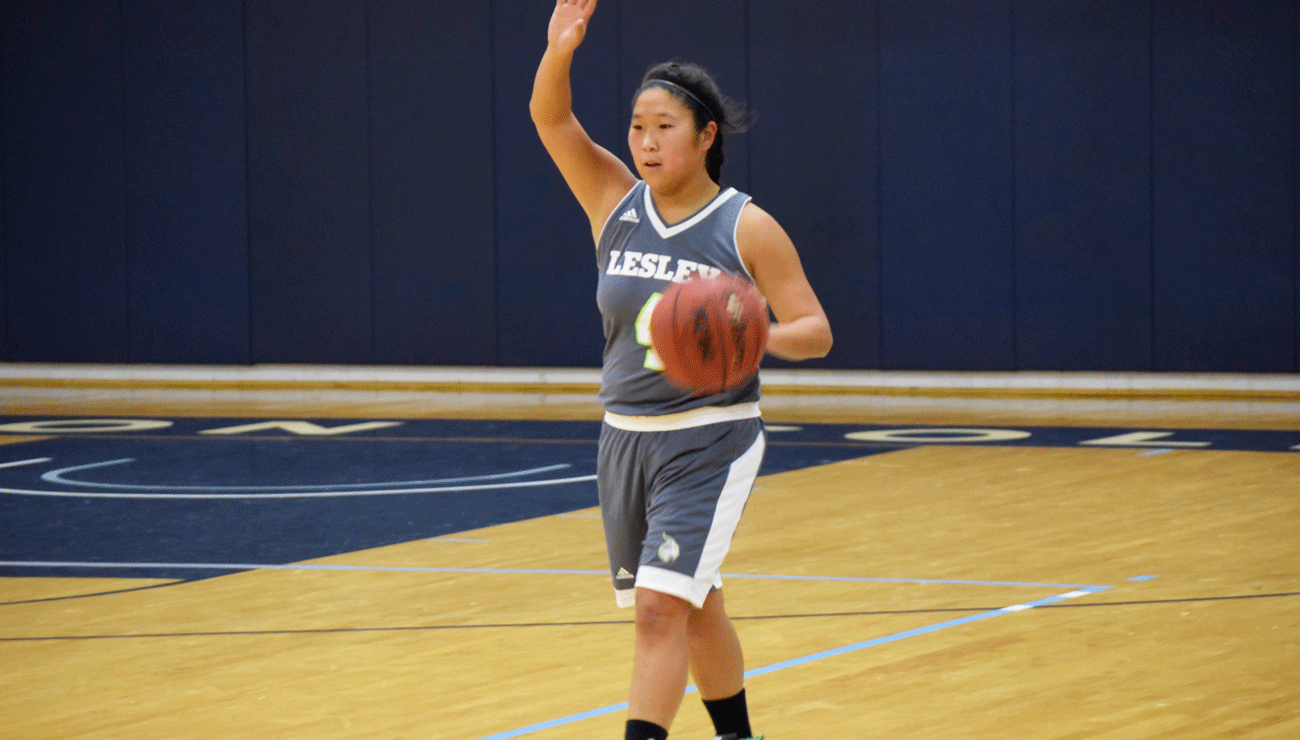 Mariners Sail Past Women's Basketball