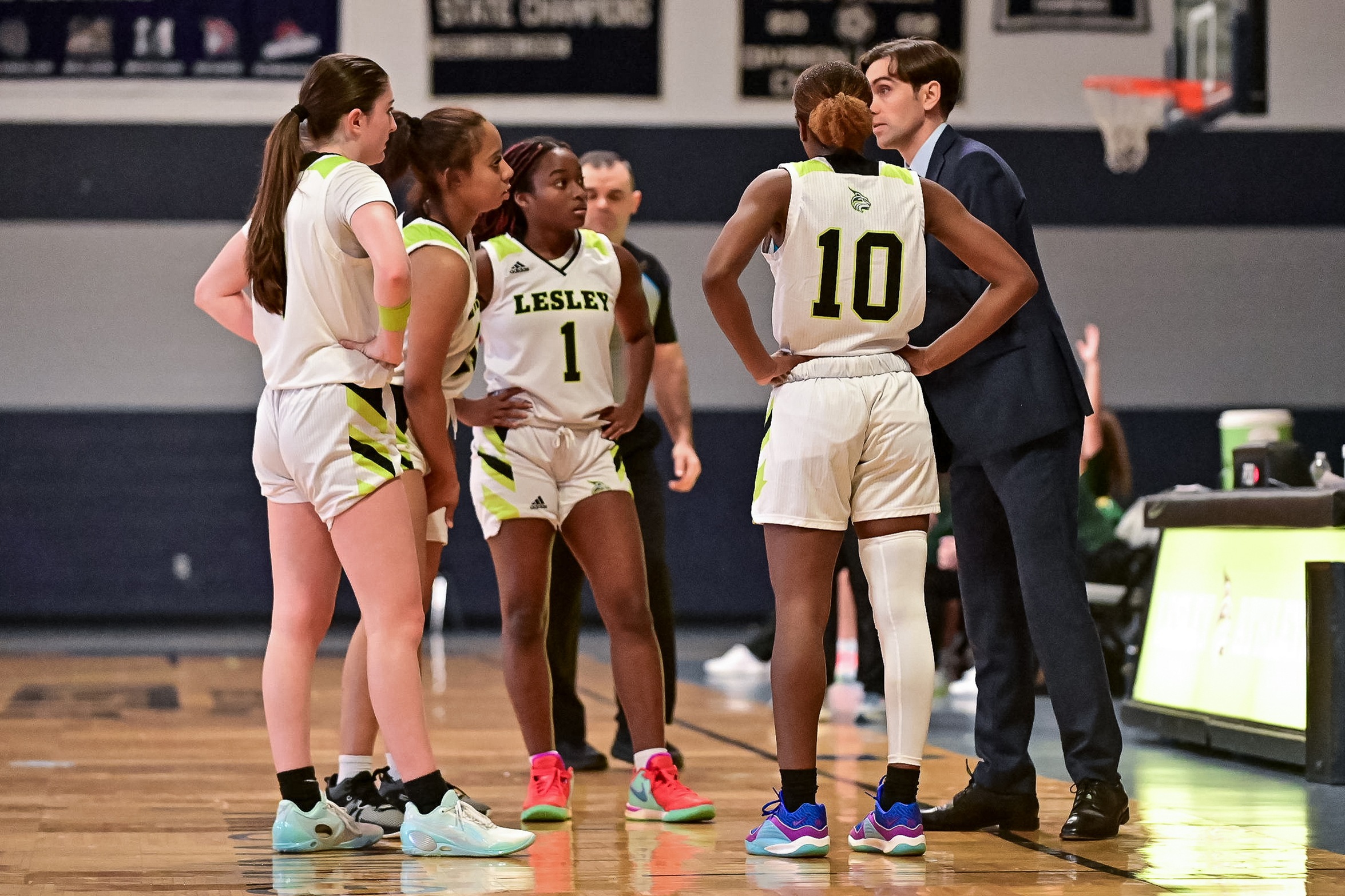 Women's Basketball Bested by Dean 71-60