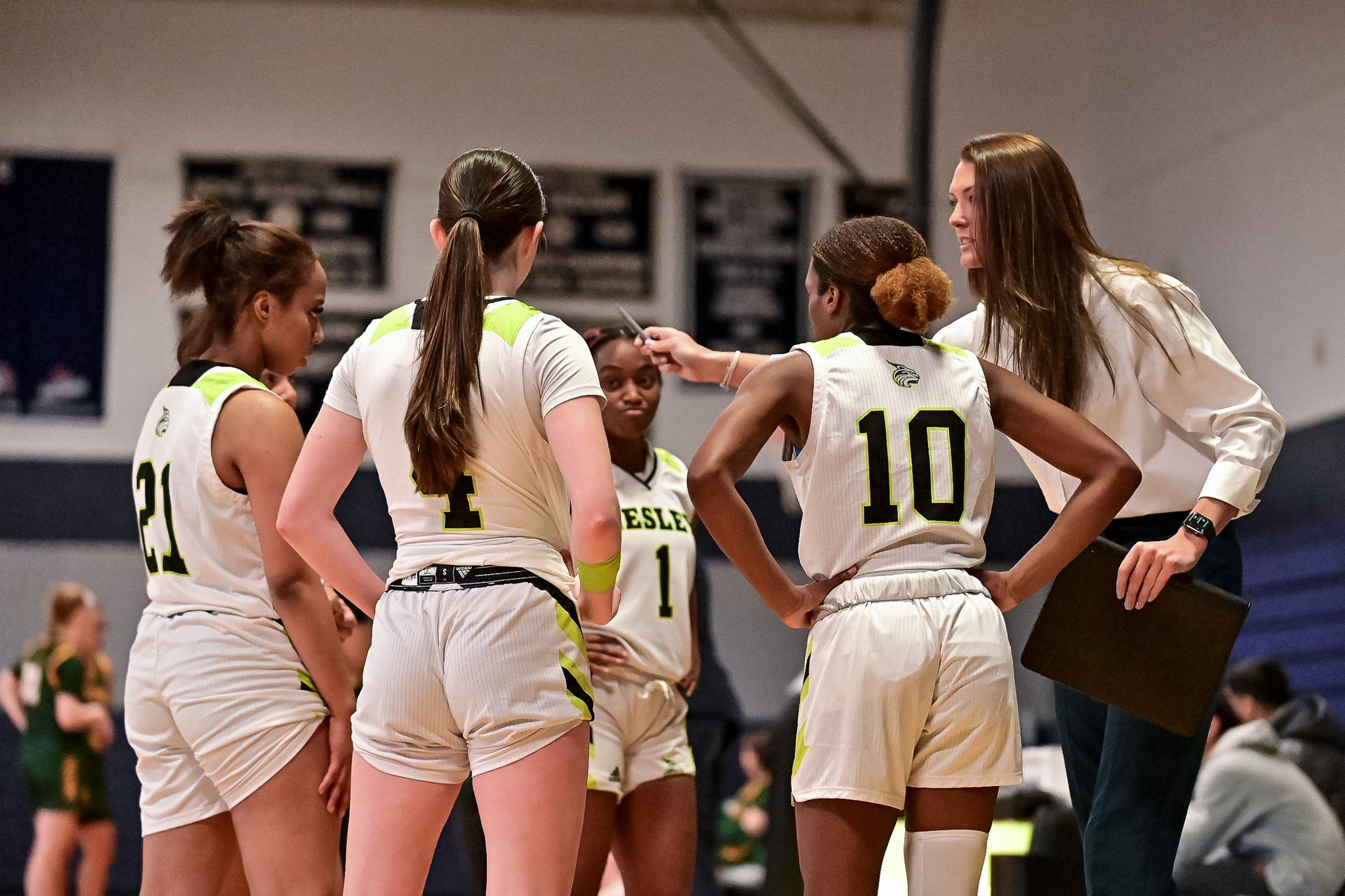 Women's Basketball Topped by UMaine Farmington 80-42