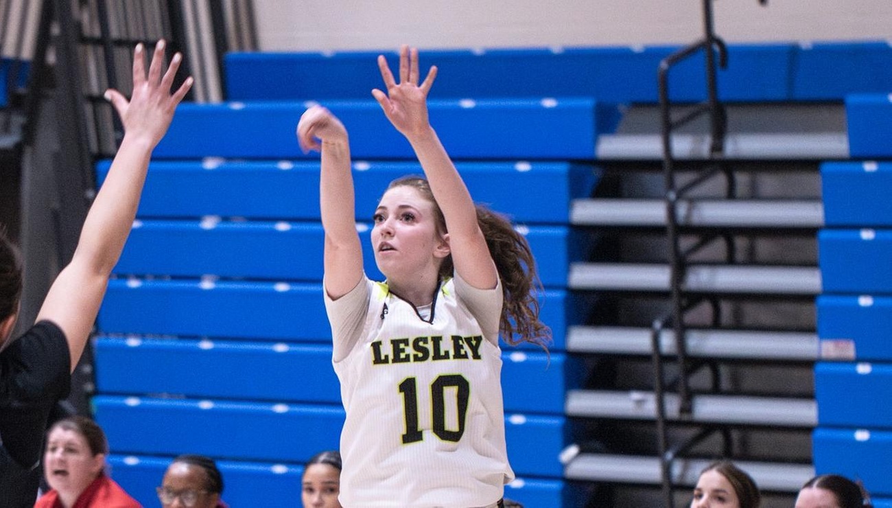 Women's Hoops Squeaks Out Win Vs. VTSU Johnson 63-58