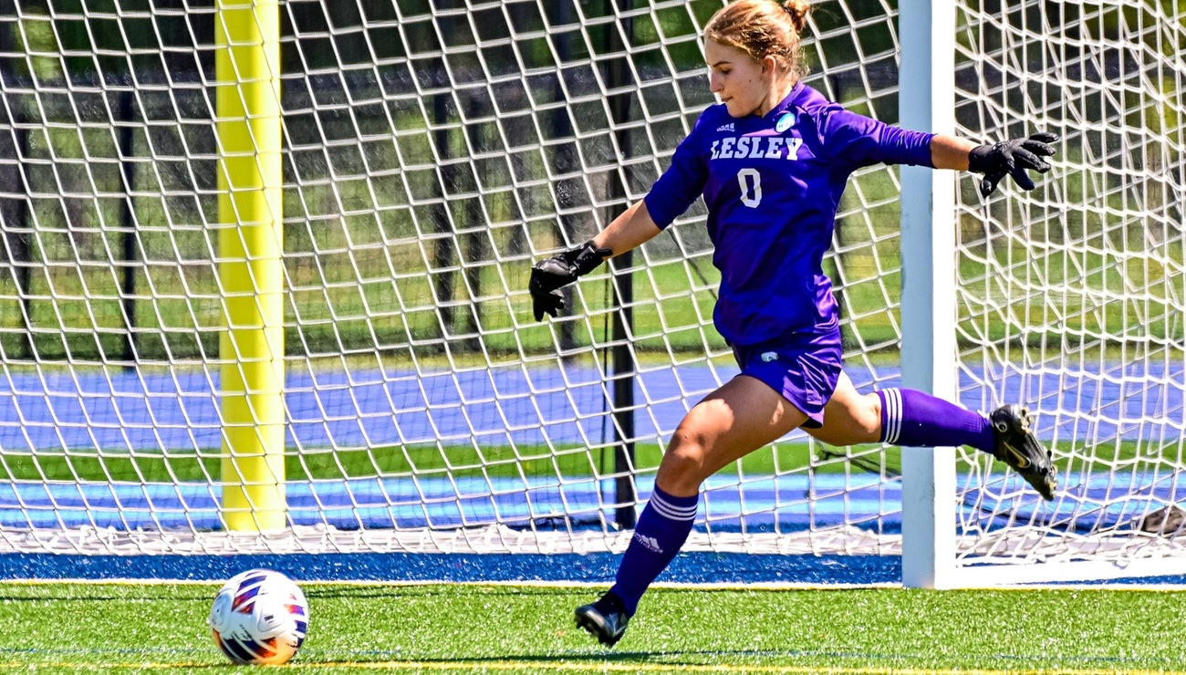 Women's Soccer Battles #11 MIT in 3-0 Setback