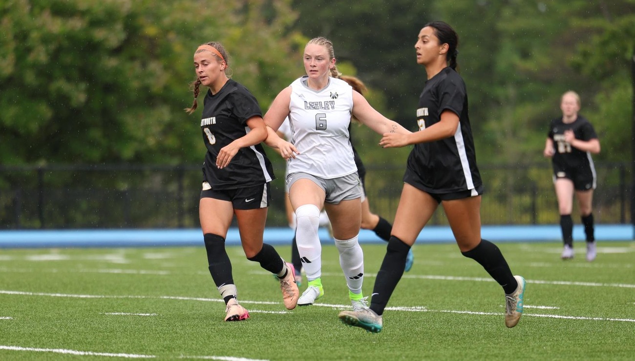 Curry Sneaks Past Women's Soccer, 1-0