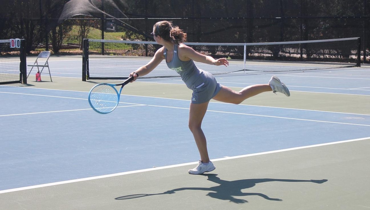 Lynx Close Out Season With 7-2 Loss to Wentworth