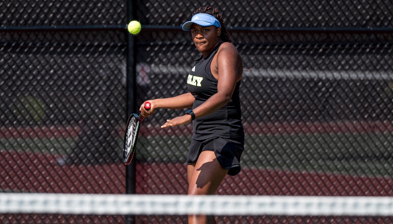 Women's Tennis Clinches NAC Playoff Berth with 9-0 Win at VTSU Johnson