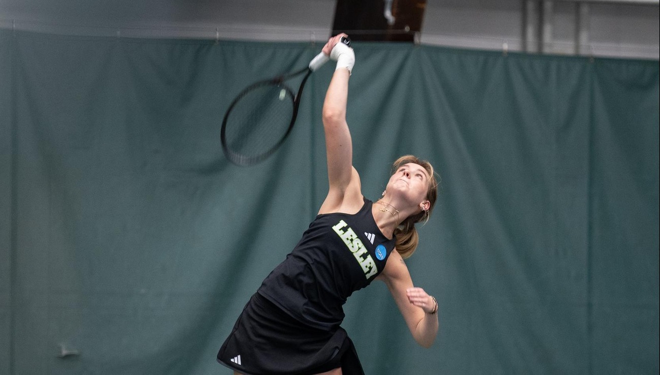 Women's Tennis Breaks Into Win Column vs. Simmons, 6-1