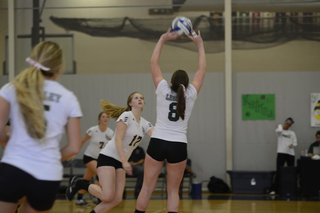 Women's Volleyball Stays Hot with Two Wins at St. Joe's