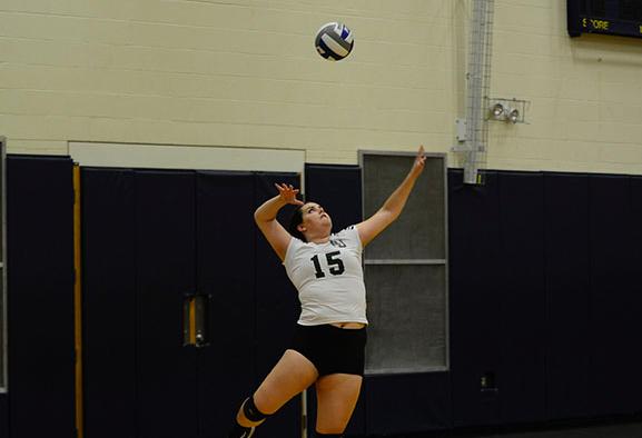 Women's Volleyball Sweeps Past Becker