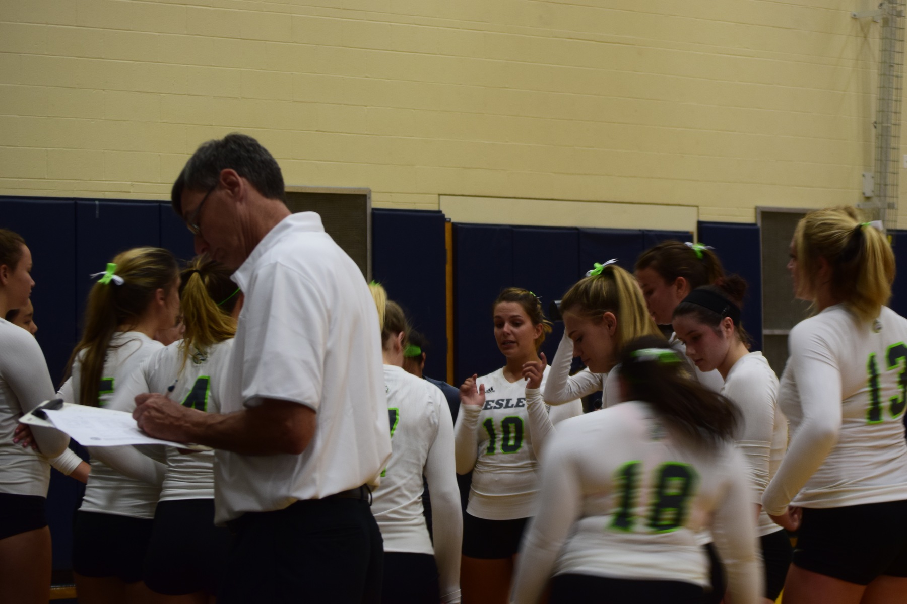 Lynx Hit Set Back in Tri-Match
