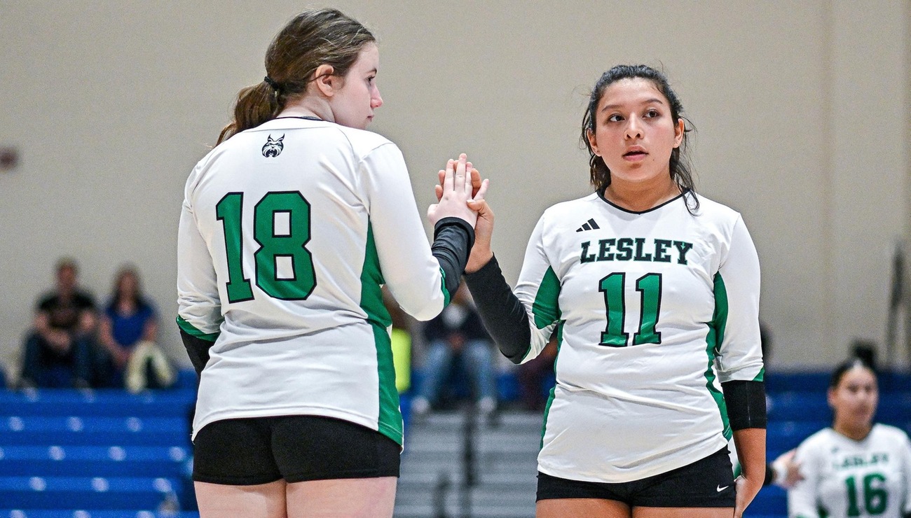 Volleyball Drops NAC Opener to Thomas, 3-0